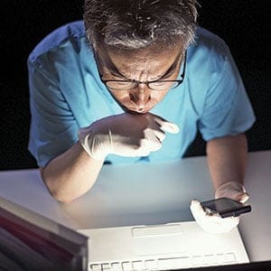 MAC09_DOCTORS_AND_GOOGLE_FEATURE