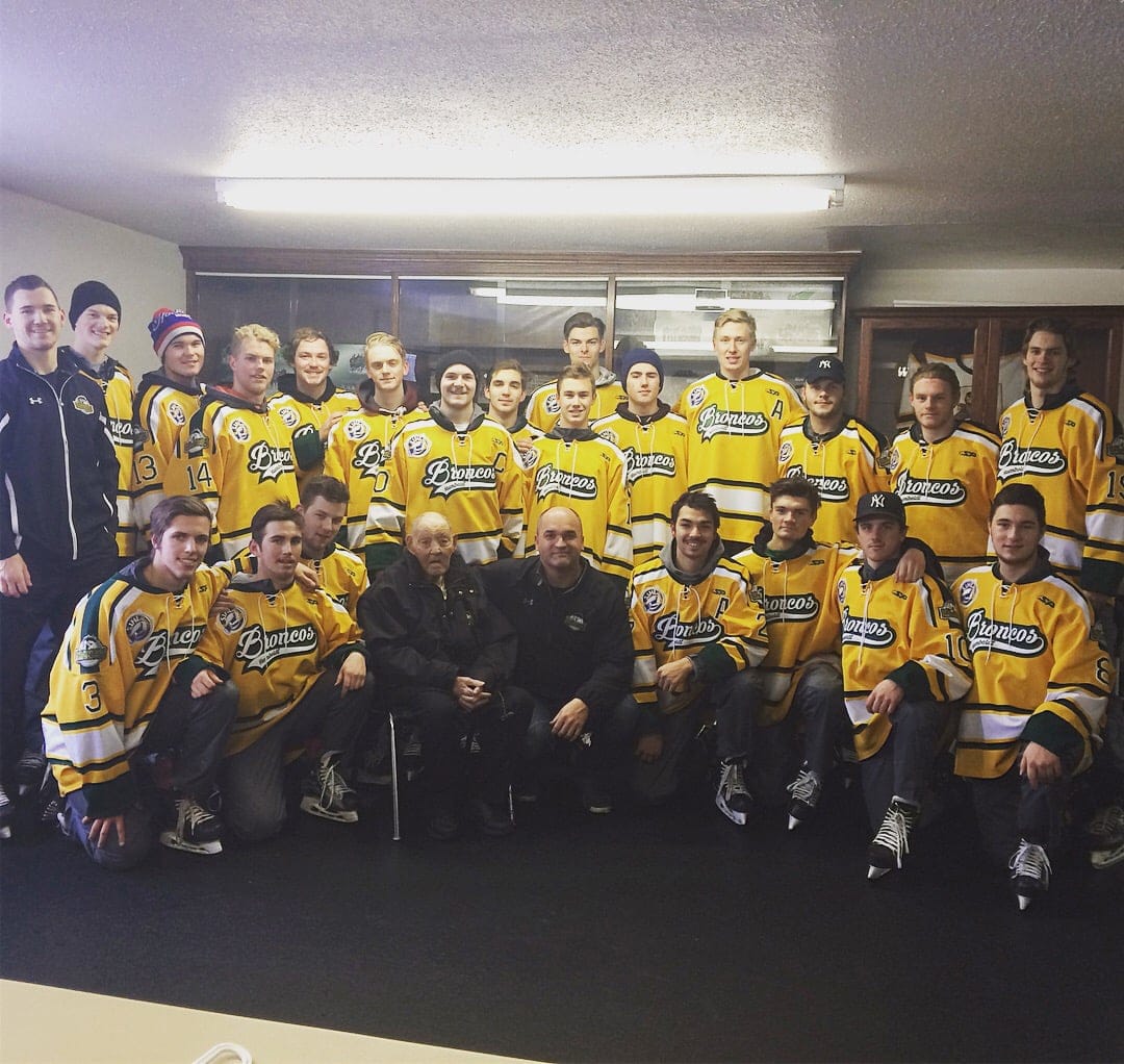 The SJHL Humboldt Broncos, as well as the coaching staff, made a special trip to Cudworth on Nov. 29 to visit with Elgar Petersen. The team also had lunch and visited with other residents of the Cudworth Nursing Home.
Pictured (L to R) Back: Mark Cross, Logan Hunter, Jaxon Joseph, Bryce Fiske, Tyler Smith, Grayson Cameron, Logan Schatz, Brayden Camrud, Jacob Leicht, Jacob Wassermann, Evan Thomas, Stephen Wack, Connor Lukan, Matthew Moran, Matthieu Gomercic.
Front: Xavier Labelle, Blake Berschiminsky, Derek Patter, Elgar Petersen, Darcy Haugan, Logan Boulet, Sam-Jaxon Visscher, Ryan Straschnitzki, Reagan Poncelet. (Photo courtesy of Jocelyn Doetzel/The Humboldt Journal)