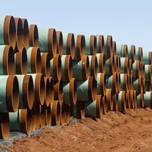 Donald Trump signs order on Keystone XL oil pipeline