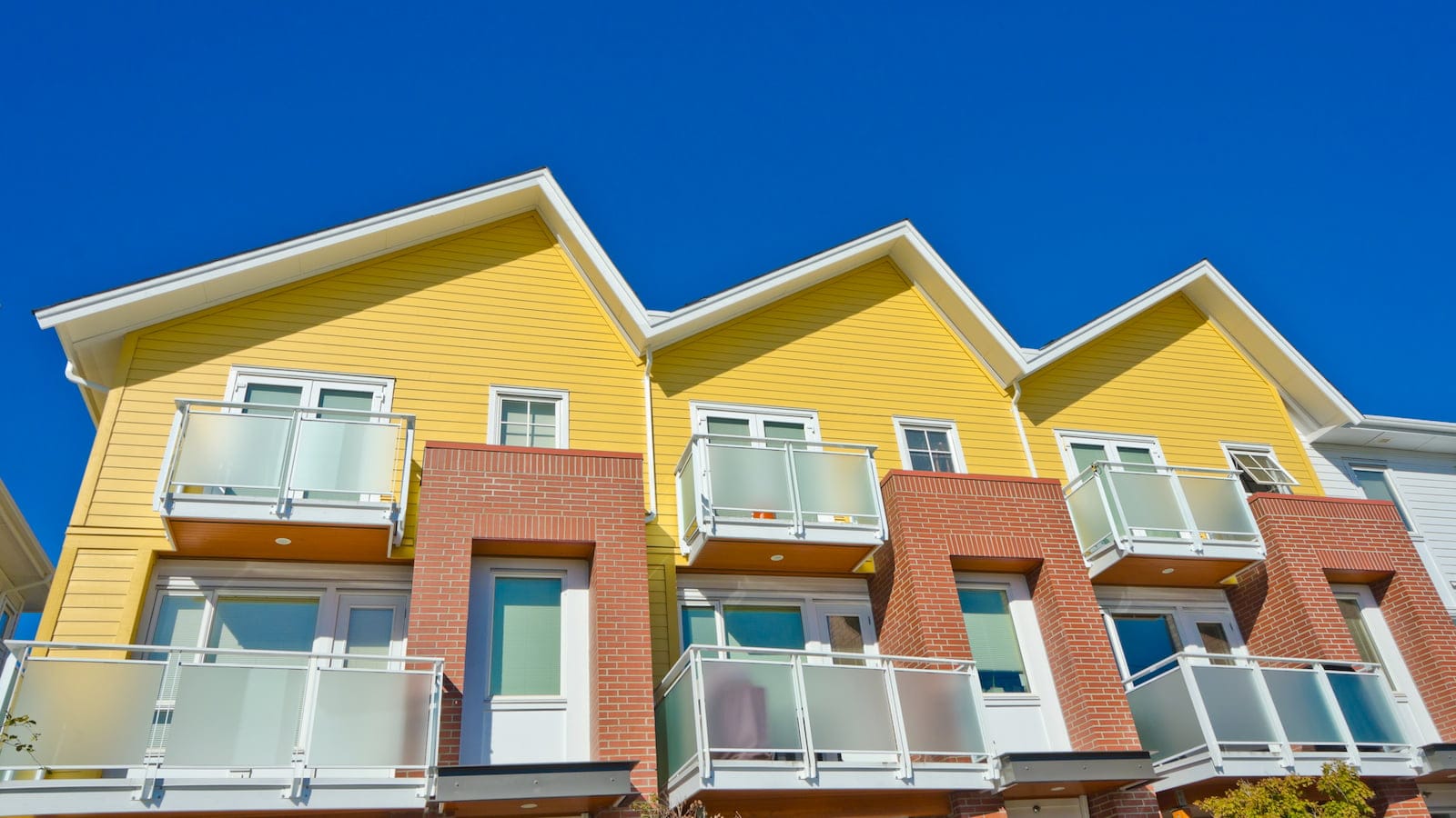 Real estate 1600x900