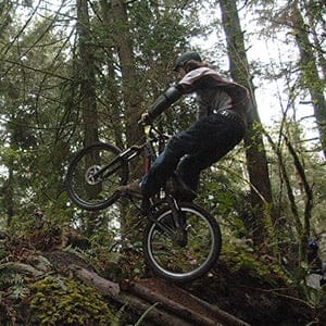 MOUNTAIN BIKING VANCOUVER ISLAND 5-STOCK