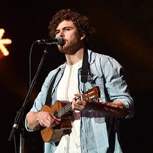 Vance Joy performs at the 25th annual KROQ Almost Acoustic Christmas at The Forum on Sunday, Dec. 14, 2014, in Inglewood, Calif. (John Shearer/Invision/AP)