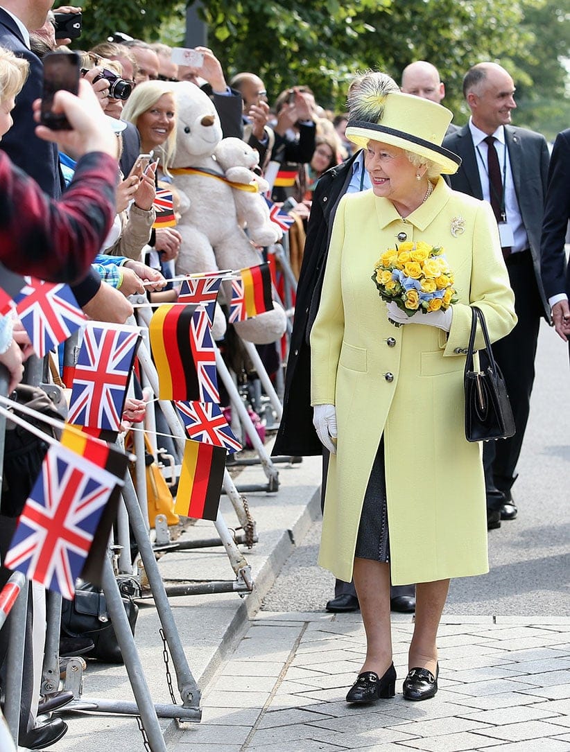 BERLIN, GERMANY - JUNE 26: Queen Elizabeth II smiles as she departs the Adlon Hotel on the final day of a four day State Visit to Germany on June 26, 2015 in Berlin, Germany. (Chris Jackson/Getty Images)