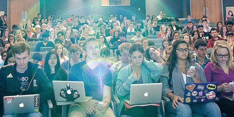 Oct. 2/2012 - Queen's University, Kingston Ontario. Students taking Political Studies with Professor Jonathan Rose use clickers to react to course content being presented.