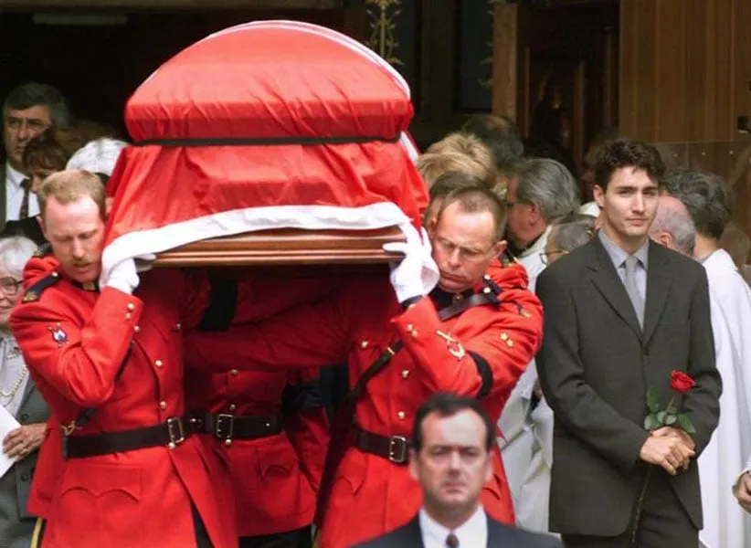 Justin Trudeau watches the casket of his father, former Canadian Prime Minister Pierre Trudeau, leave Notre Dame Basilica after his state funeral in Montreal October 3, 2000. Trudeau died September 28 at the age of 80.
PJ/JP