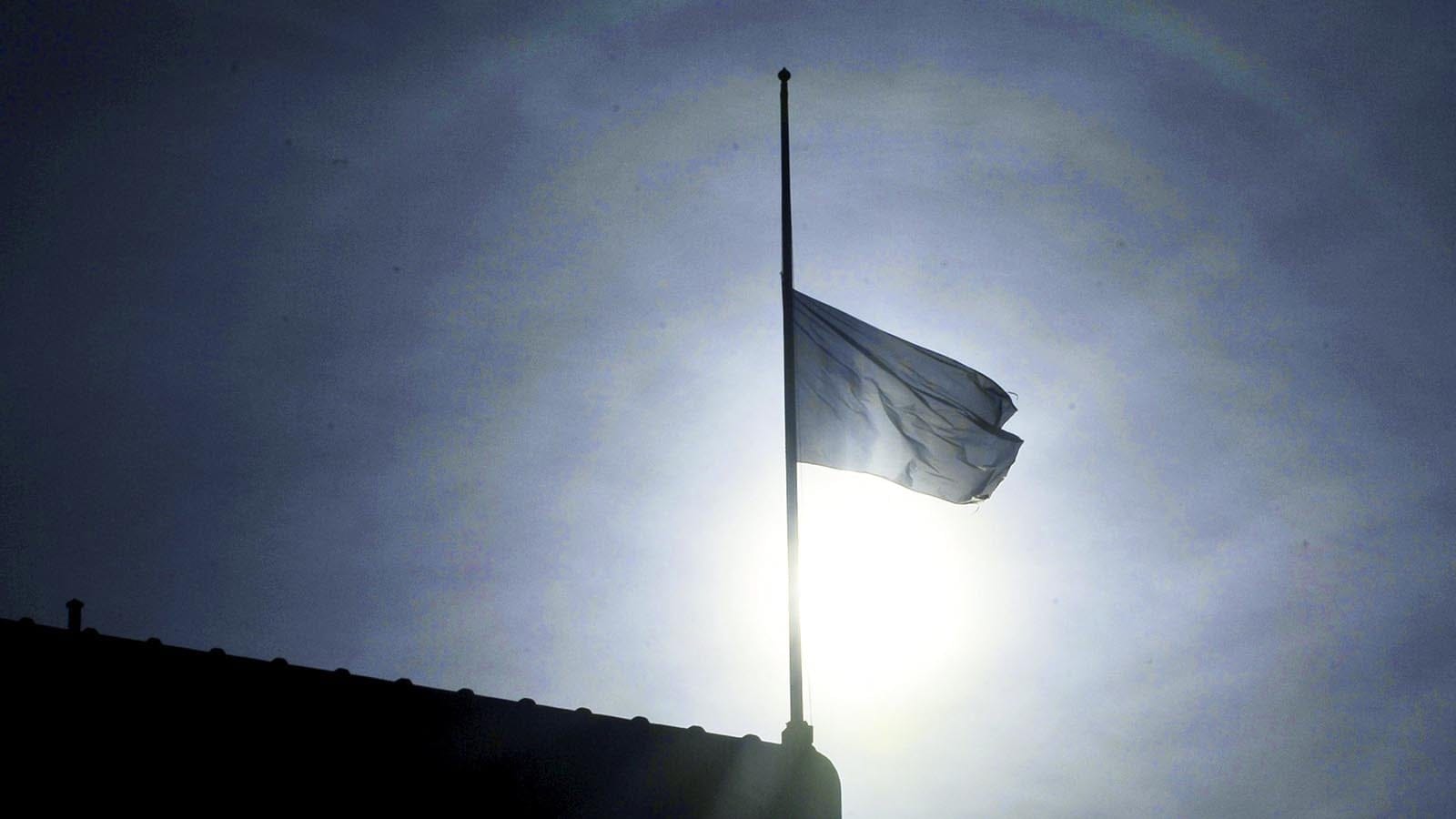 Half-masted European Union flag is seen on the roof of the European Parliament information office in Helsinki, Finalnd 22 March, 2016. Police in Denmark, Sweden and Finland have stepped up security at airports and public places following the explosions in Brussels on Tuesday. REUTERS/Aku Hayrynen/Lehtikuva ATTENTION EDITORS - THIS IMAGE WAS PROVIDED BY A THIRD PARTY. FOR EDITORIAL USE ONLY. NOT FOR SALE FOR MARKETING OR ADVERTISING CAMPAIGNS. THIS PICTURE IS DISTRIBUTED EXACTLY AS RECEIVED BY REUTERS, AS A SERVICE TO CLIENTS. NO THIRD PARTY SALES. NOT FOR USE BY REUTERS THIRD PARTY DISTRIBUTORS. FINLAND OUT. NO COMMERCIAL OR EDITORIAL SALES IN FINLAND. - RTSBORE