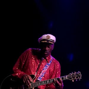 Rock and roll legend Chuck Berry performs during a concert in Santa Cruz de Tenerife, Canary Islands, March 28, 2008. REUTERS/Santiago Ferrero (SPAIN) - RTR1YV2Q