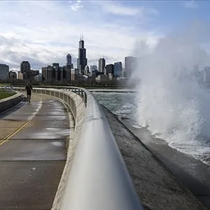 CHICAGO, USA - APRIL 06: Waves break on the walking track along the Lake Michigan in Chicago, United States on April 6, 2017. Food warnings have been issued due to the strong winds and lakefront trail was closed as precautionary measure.
(Bilgin S. Sasmaz/Anadolu Agency/Getty Images)