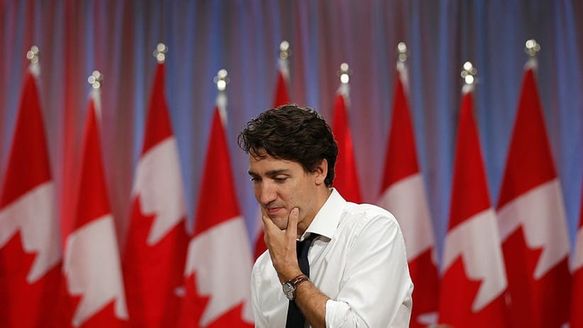 Canada's Prime Minister Justin Trudeau takes part in a town hall with high school students in Ottawa, Ontario, Canada, November 3, 2016. (Chris Wattie/Reuters)