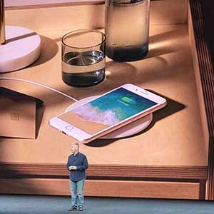 SEPT12_SIH_IPHONE_FEATURE