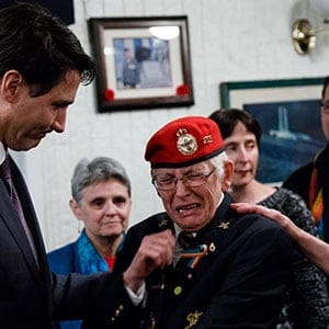 Prime Minister Trudeau attends a reception following the Government's apology to members of Canada's LGBTQ2 community. November 28, 2017. (Adam Scotti/PMO)
