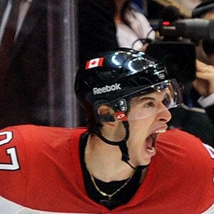 Sidney Crosby #87 of Canada celebrates after scoring the matchwinning goal in overtime during the ice hockey men's gold medal game between USA and Canada on day 17 of the Vancouver 2010 Winter Olympics at Canada Hockey Place on February 28, 2010 in Vancouver, Canada. (Harry How/Getty Images)