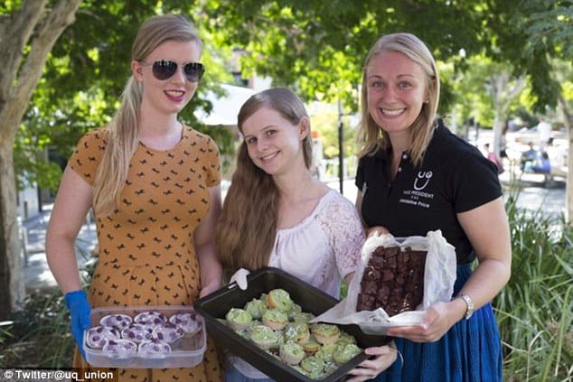 Madeline Price (right) at the University of Queensland “Gender Pay Gap Bake Sale.” (@uq_union/Twitter)