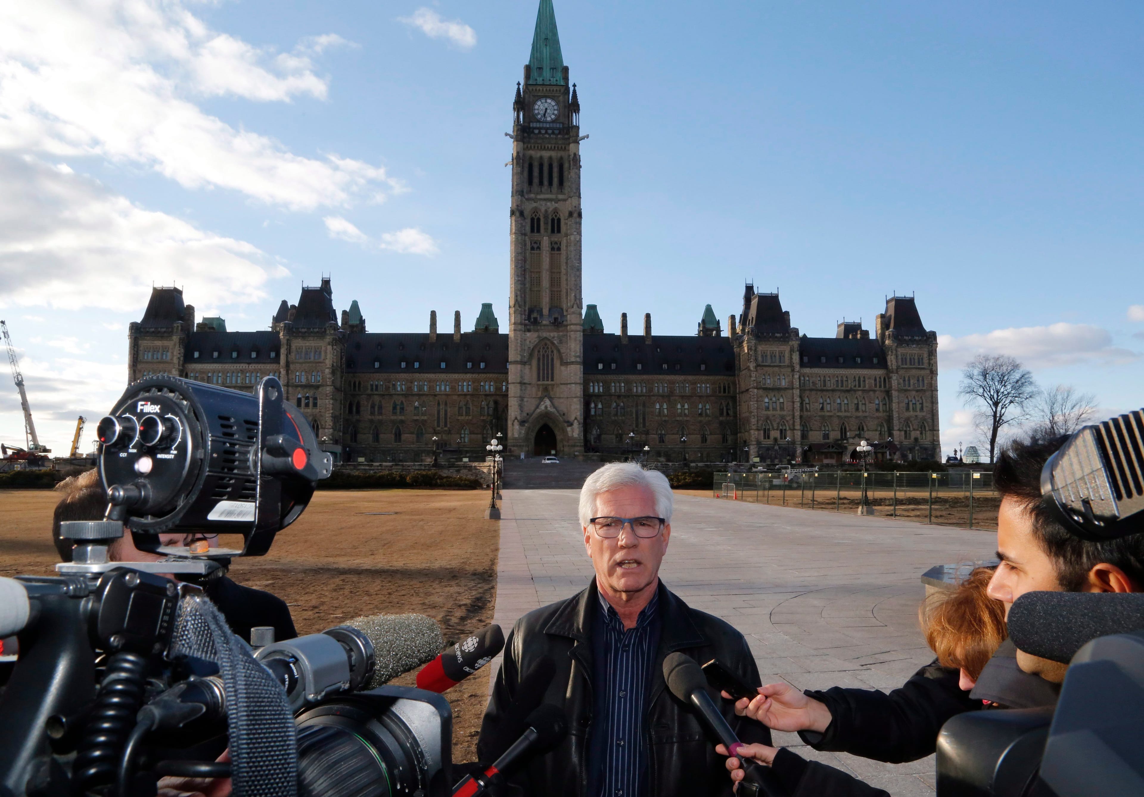 Minister of Natural Resources Jim Carr speaks about the recent status of the Kinder Morgan pipeline expansion in Ottawa on Sunday, April 8, 2018. (THE CANADIAN PRESS/ Patrick Doyle)