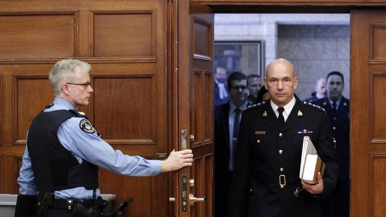 <p>Royal Canadian Mounted Police Commissioner Bob Paulson prepares for a public safety committee meeting on Parliament Hill in Ottawa March 6, 2015. Paulson is expected to show the video Michael Zehaf-Bibeau made before carrying out his attacks. Blair Gable/Reuters</p>
