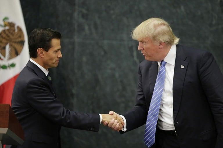 <p>U.S. Republican presidential nominee Donald Trump and Mexico&#8217;s President Enrique Pena Nieto shake hands at a press conference at the Los Pinos residence in Mexico City, Mexico, August 31, 2016. (Henry Romero/Reuters)</p>
