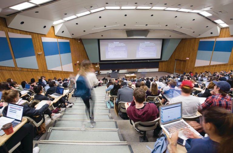 Students attend a lecture at the University of Calgary (Courtesy of the University of Calgary)