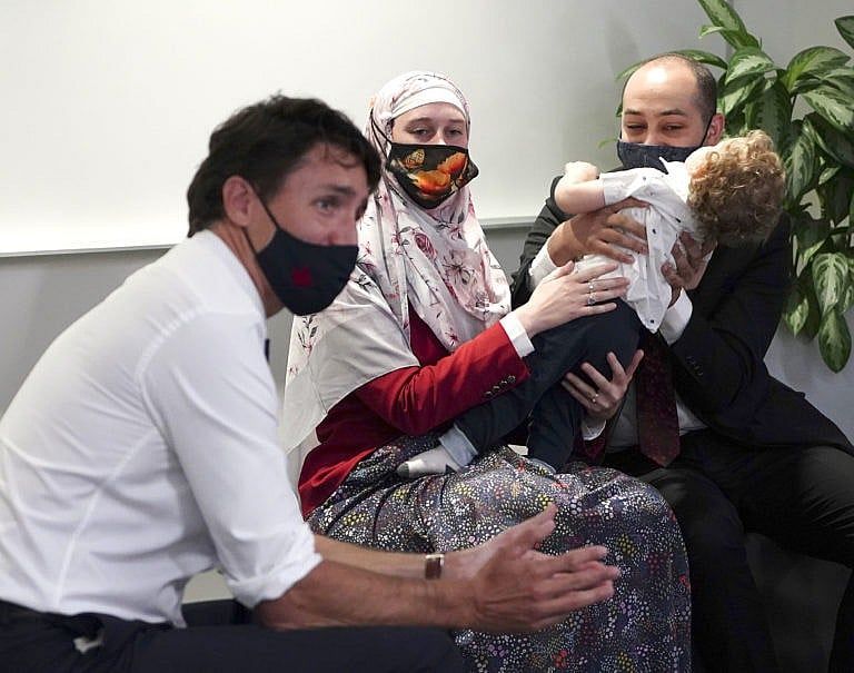 Liberal Leader Justin Trudeau meets with a family and physicians to discuss the difficulties in finding a family doctor as he makes a campaign stop in Halifax, N.S., on Monday, Aug 23, 2021. (Sean Kilpatrick/CP)