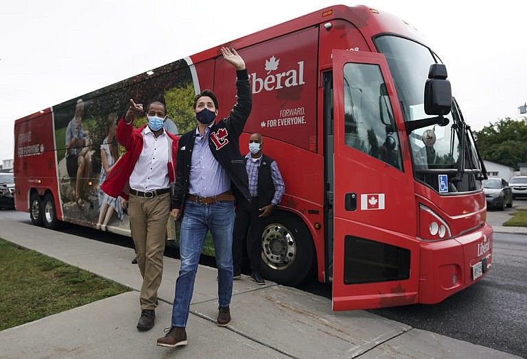 Trudeau makes a campaign stop at a university COVID-19 vaccination clinic in Gatineau, Que., on Sept. 8, 2021 (Nathan Denette/CP)