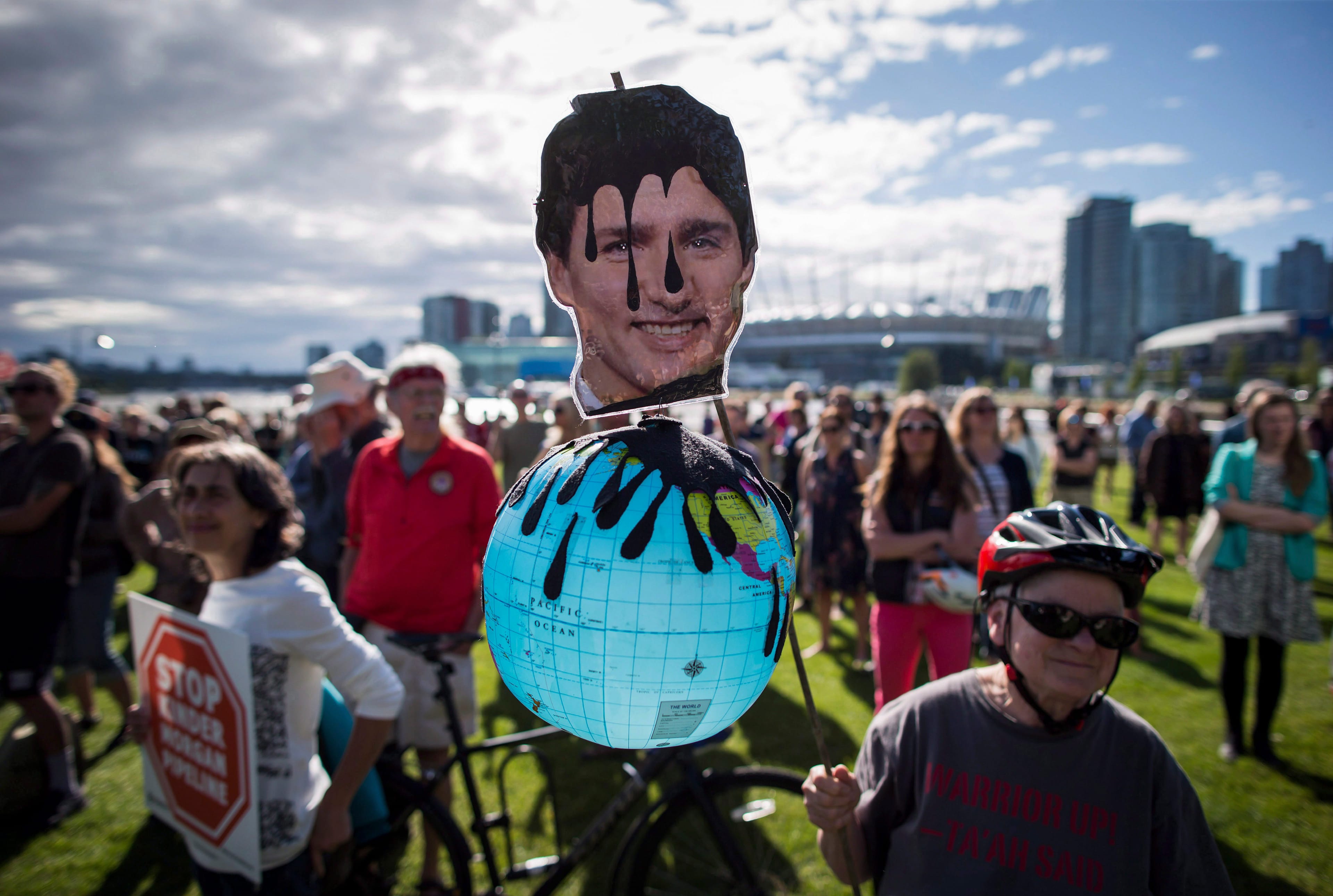 Protestors hold up a likeness of Prime Minister Justin Trudeau during a 2018 demonstration in Vancouver against the Trans Mountain Pipeline expansion. The Trudeau government is on the hot seat again as Teck Resources awaits cabinet approval of its Frontier oil sands development. (Darryl Dyck/CP)