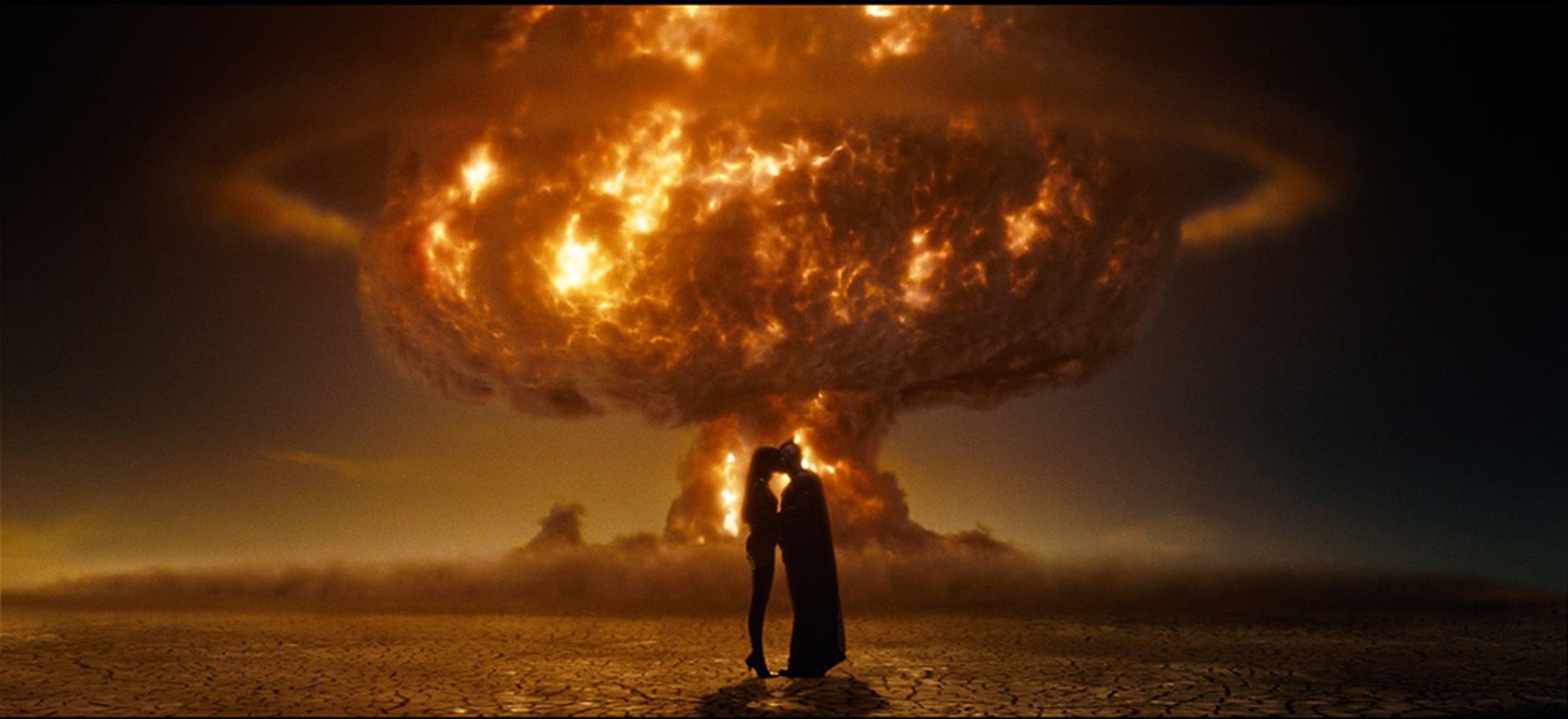 MALIN AKERMAN as Silk Spectre II and PATRICK WILSON as Nite Owl II in WATCHMEN