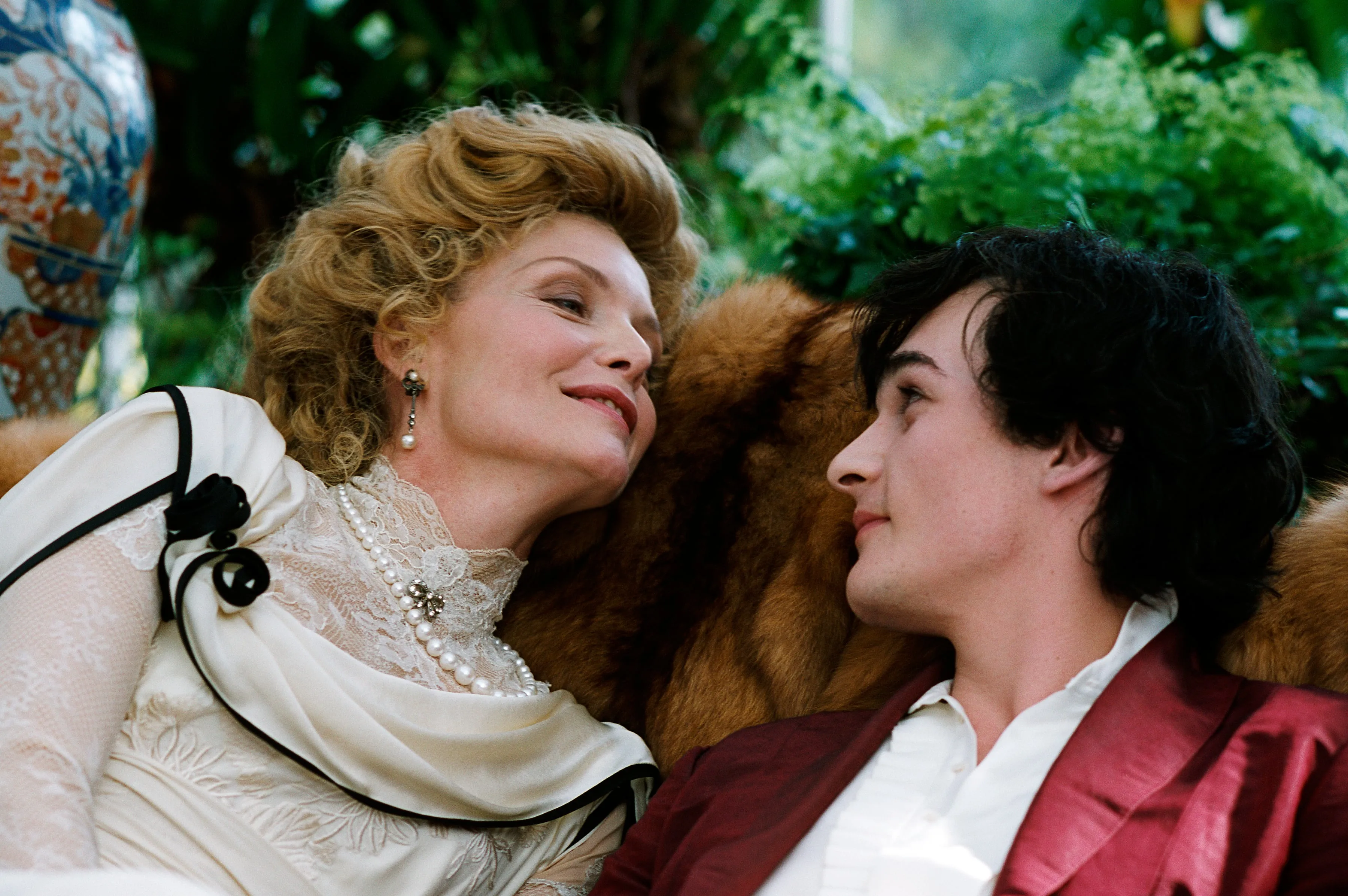 Michelle Pfeiffer and Rupert friend in 'Chéri'
