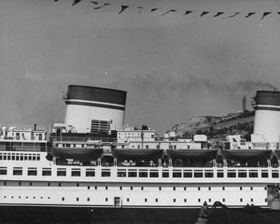 SS carrying war zone evacuees. (Thomas D. Mcavoy/The LIFE Picture Collection/Getty Images)