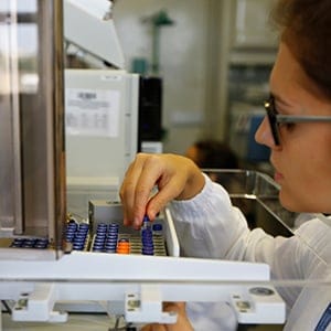 A woman works at the Brazilian Laboratory of Doping Control during its inauguration before the 2016 Rio Olympics in Rio de Janeiro, Brazil, May 9, 2016. (Ricardo Moraes/Reuters)