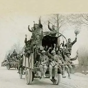 Canadian troops head to the rear after the Battle of Vimy Ridge, April 1917. (George Metcalf Archival Collection/Canadian War Museum)
