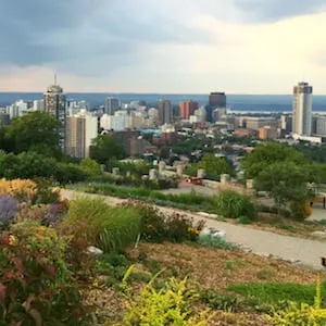 The view of the city of Hamilton from Sam Lawrence Park(Aronmolina/Wikipedia)