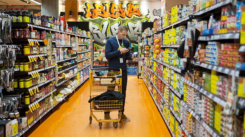 Instacart shopper in a grocery store
