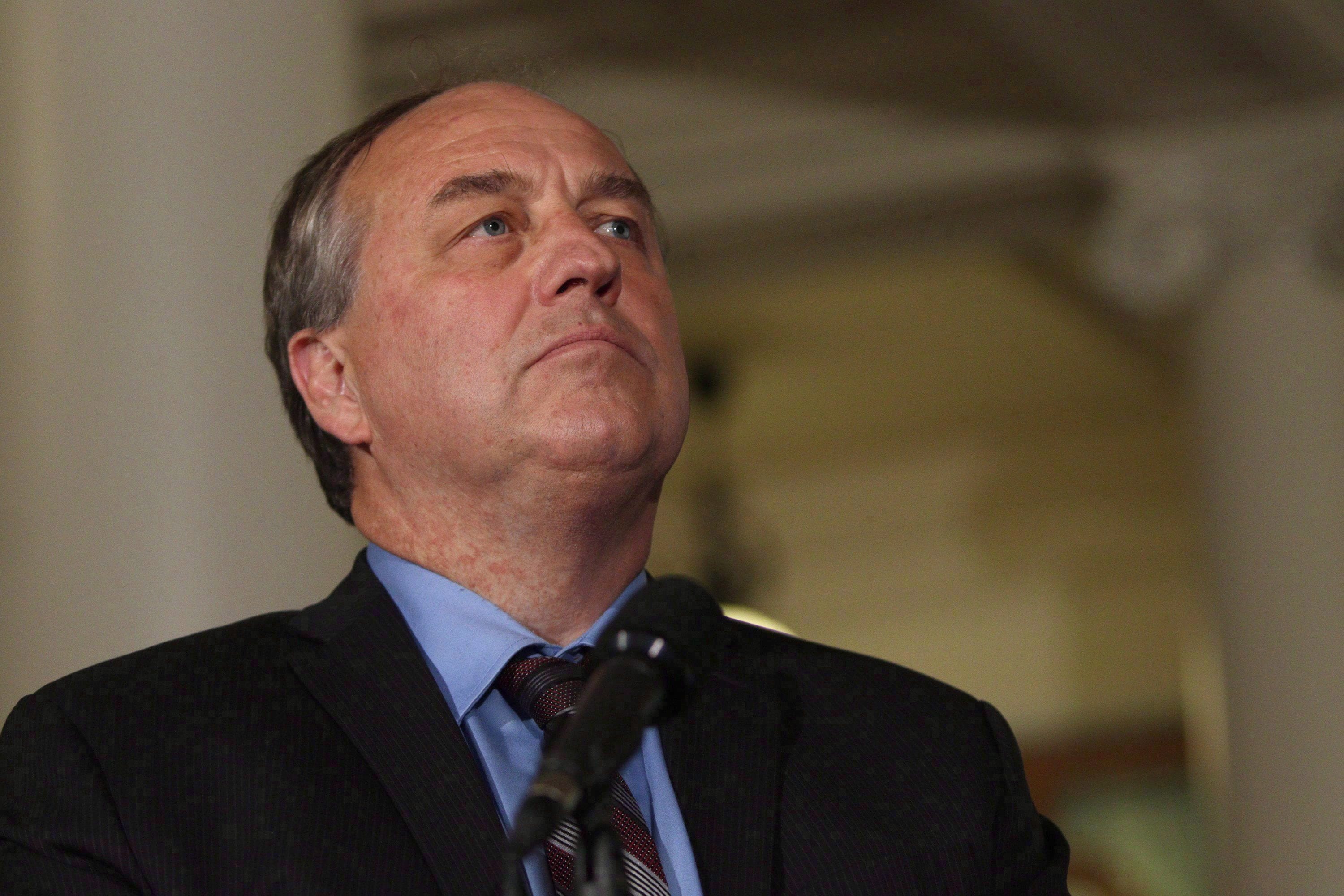 B.C. Green party leader Andrew Weaver speaks to media at the legislature in Victoria, B.C., on Tuesday, May 30, 2017. (Chad Hipolito/CP)
