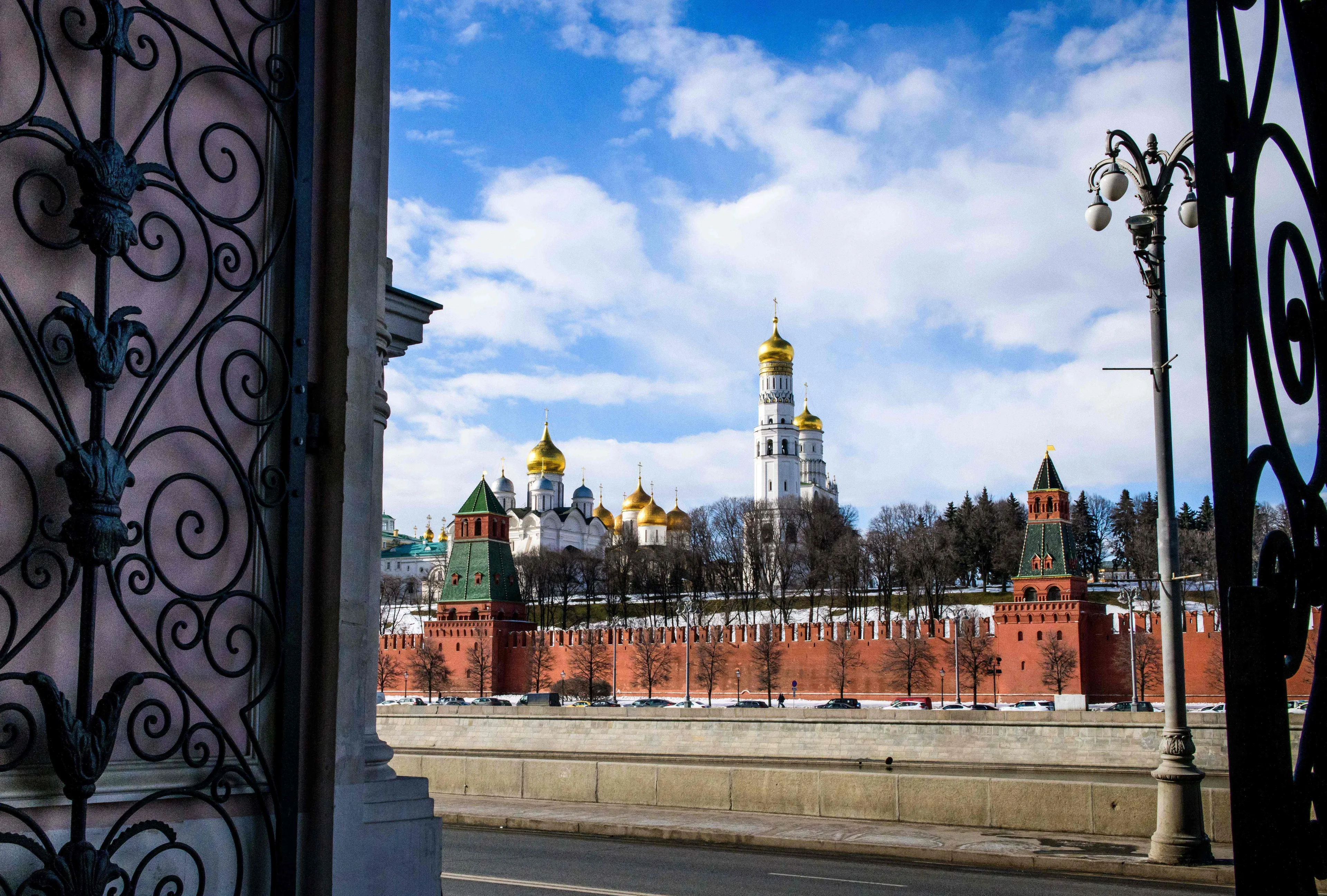 A view of the Kremlin towers and cathedrals in Moscow on March 29, 2018.
At least 25 countries have ordered out more than 120 Russia diplomats in response to the March 4 attack on former Russian double agent Sergei Skripal and his daughter in the English city of Salisbury. / AFP PHOTO / Mladen ANTONOV (Photo credit should read MLADEN ANTONOV/AFP/Getty Images)