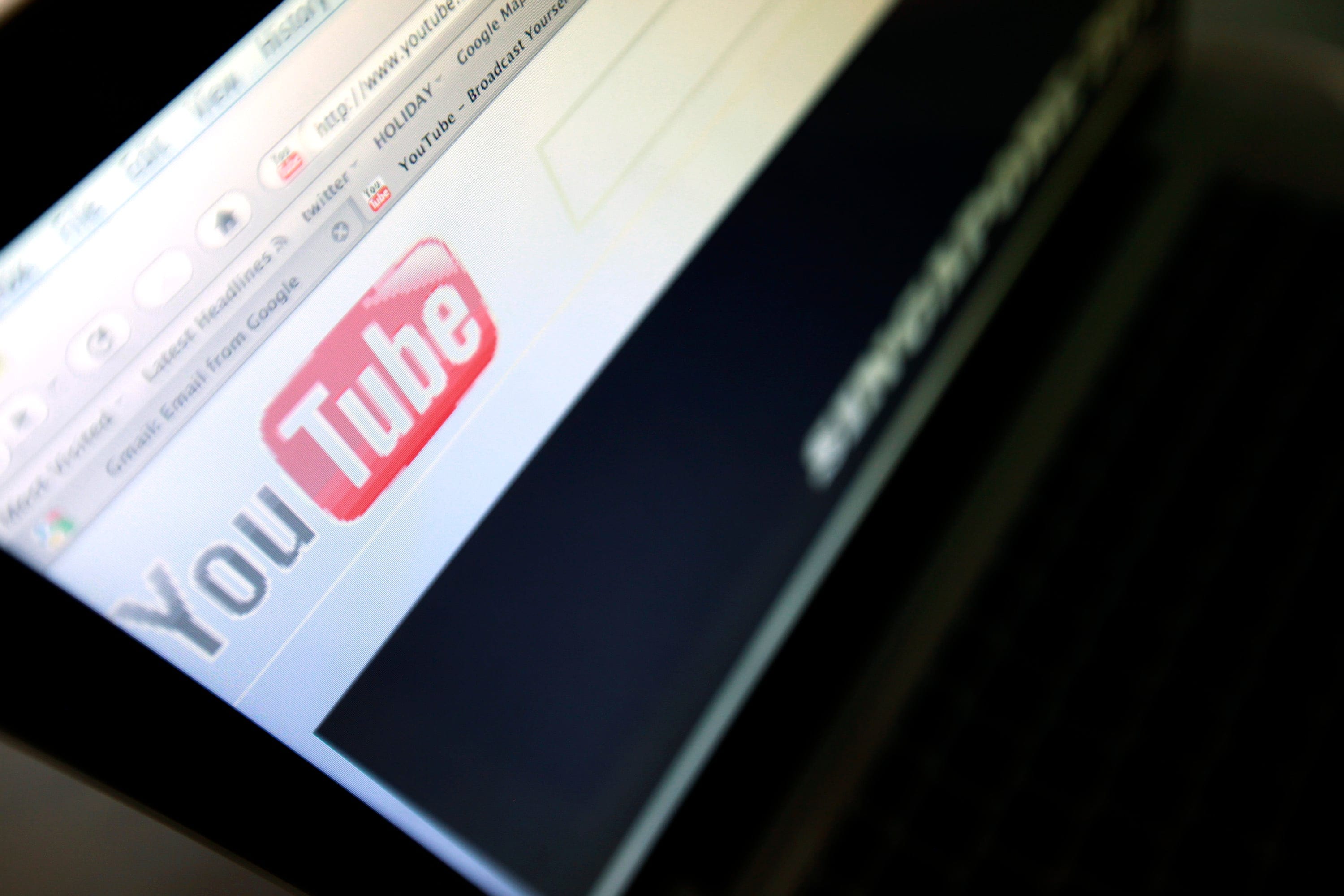 Are algorithms used by social media websites leading users 'down a rabbit hole of extremism'? (Jason Alden/Bloomberg via Getty Images)