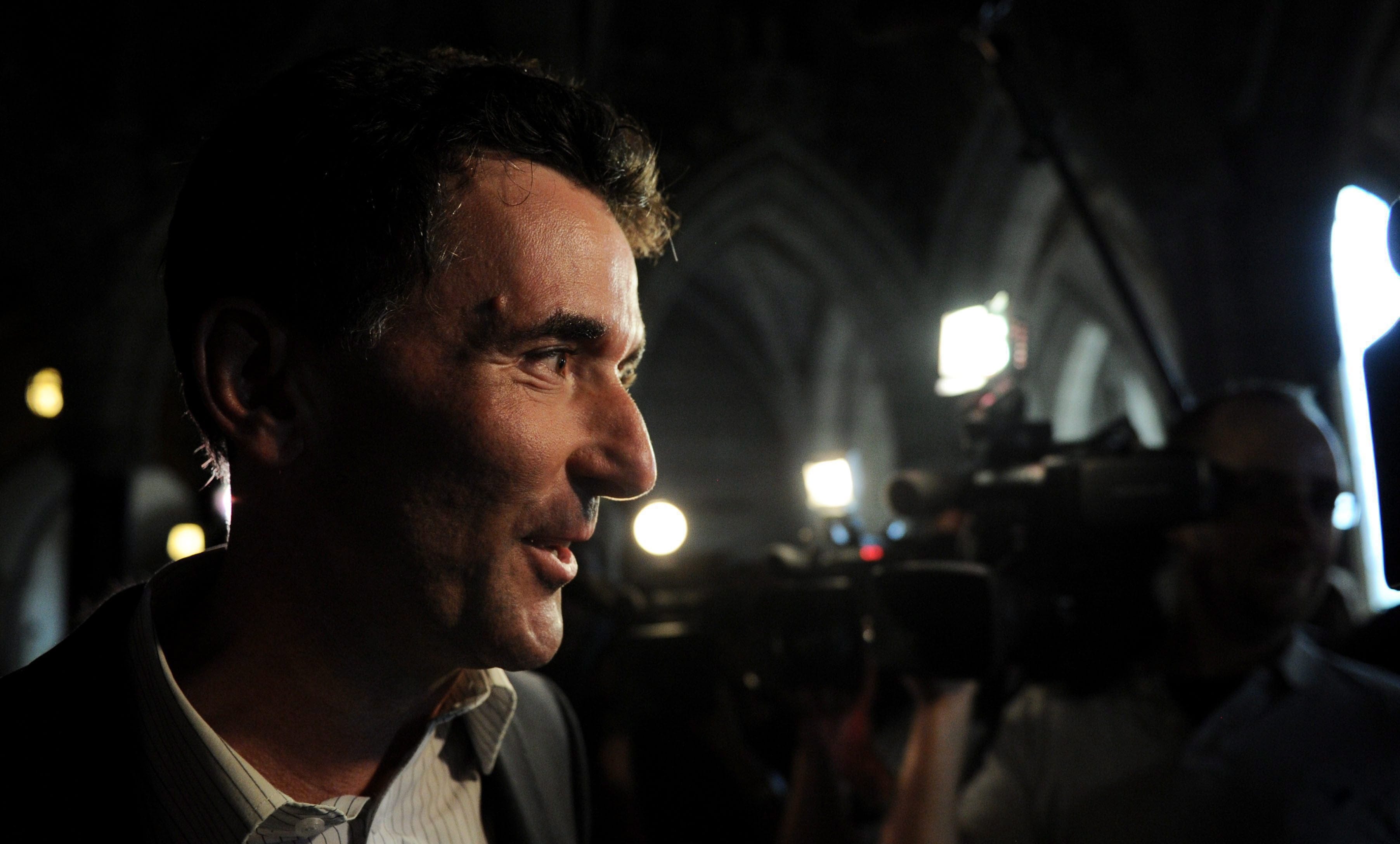 Paul Dewar leaves the New Democratic caucus meeting on Parliament Hill in Ottawa on Monday, Sept. 28, 2011. (THE CANADIAN PRESS/Sean Kilpatrick)