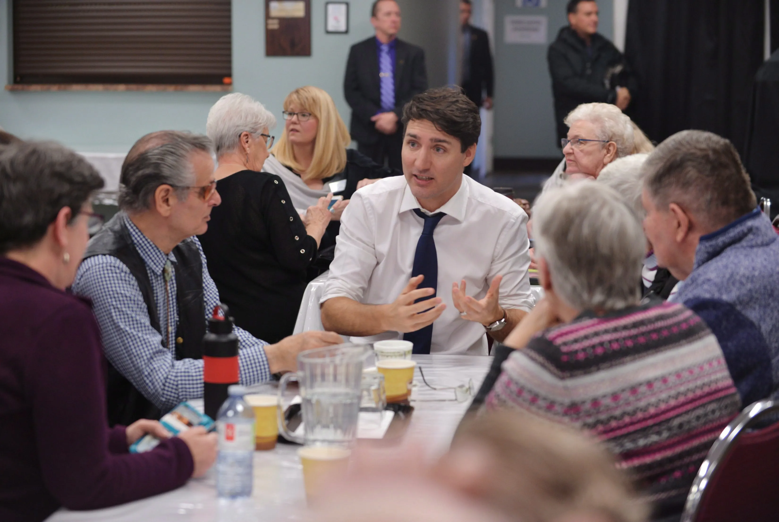 Prime Minister Justin Trudeau visits with people at the Centre for Seniors Information in Kamloops, B.C. on Thursday, Jan. 10, 2019. (THE CANADIAN PRESS/Murray Mitchell)