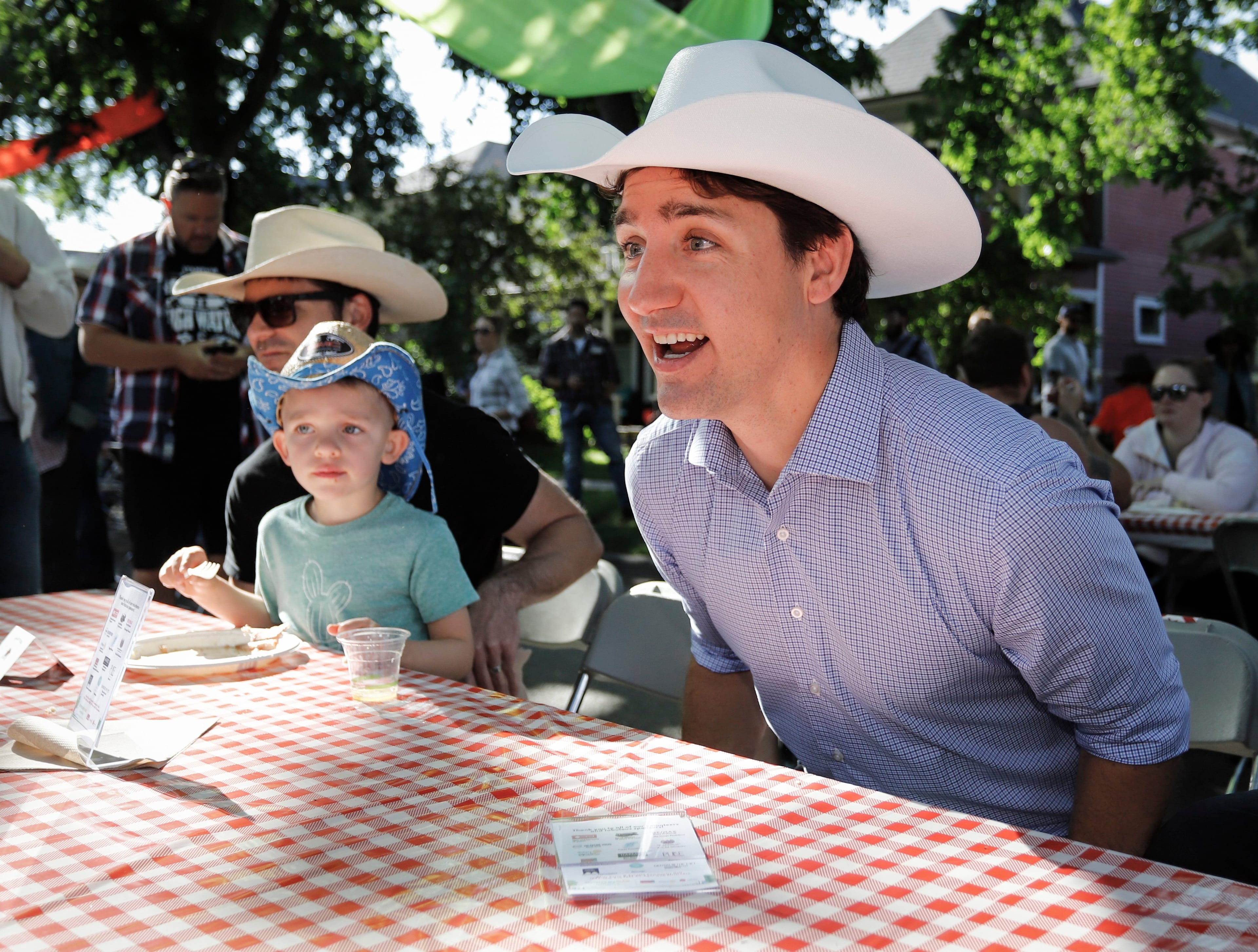 Trudeau attends a pancake breakfast in Calgary on July 13, 2019. (Jeff McIntosh/CP)