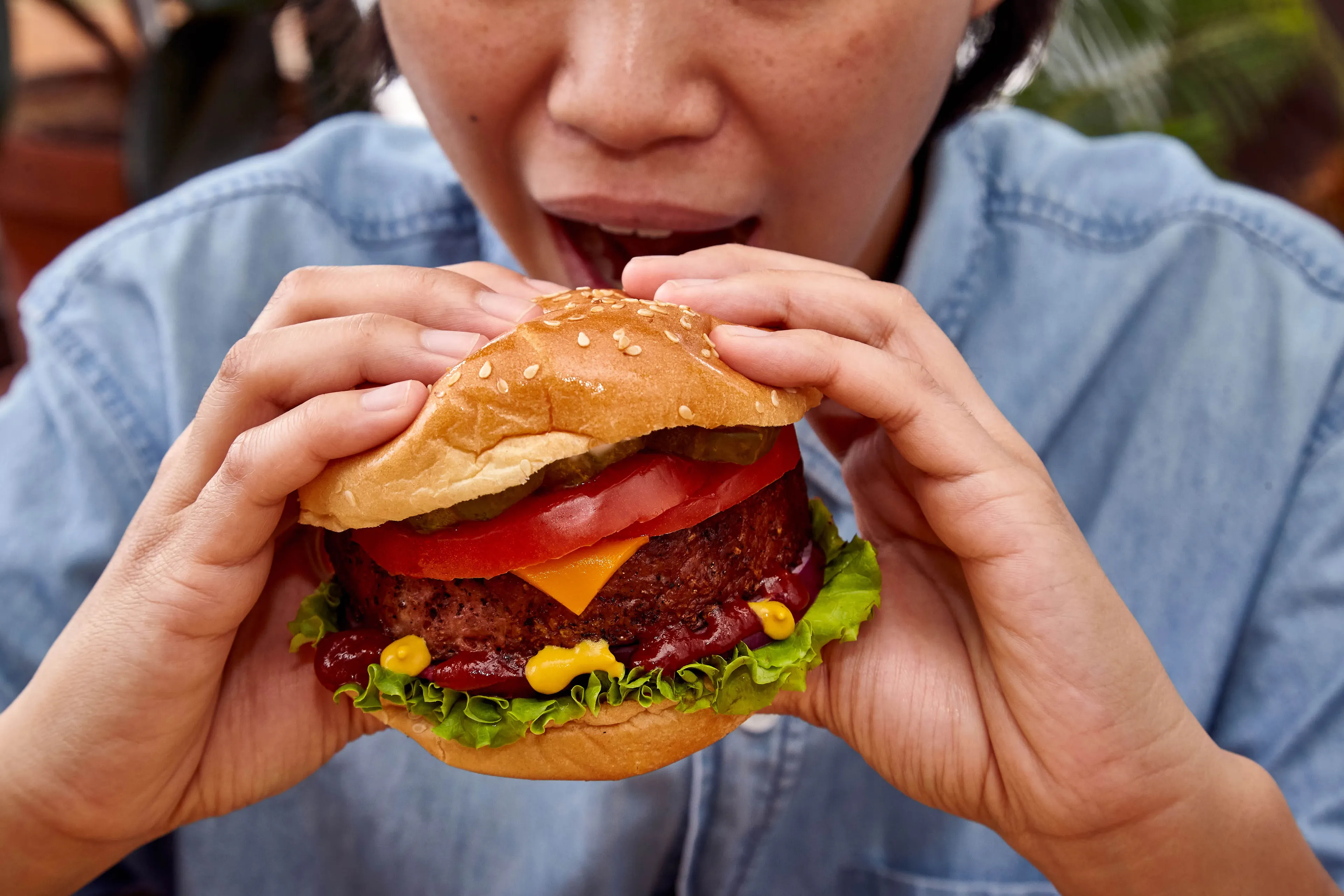 Consumers are hungry for plant-based meats, and they’re putting their money where their mouth is to the tune of US$888 million (Photograph by Christie Vuong)
