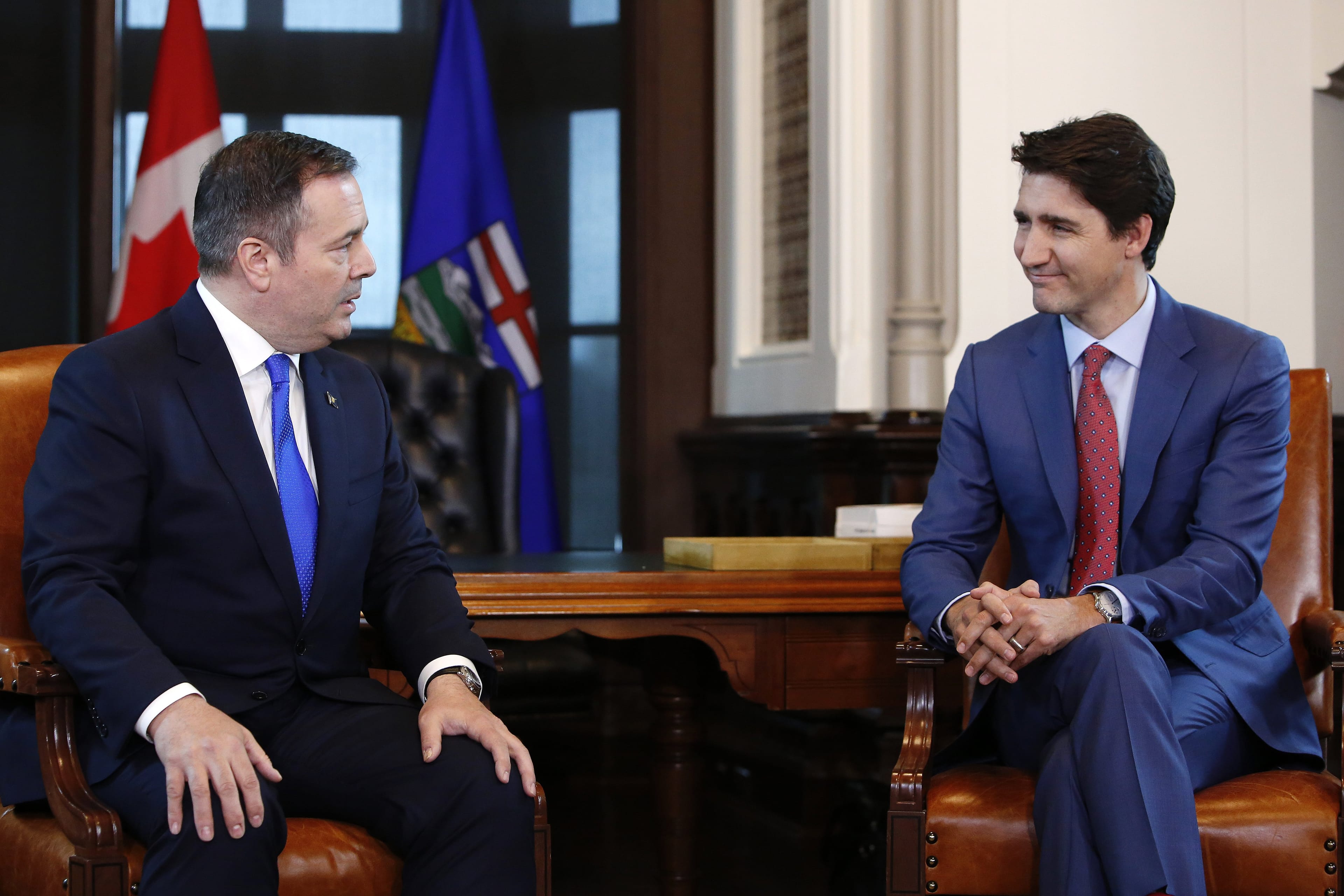 Kenney speaks with Trudeau on Parliament Hill on May 2, 2019 (David Kawai/Bloomberg via Getty Images)