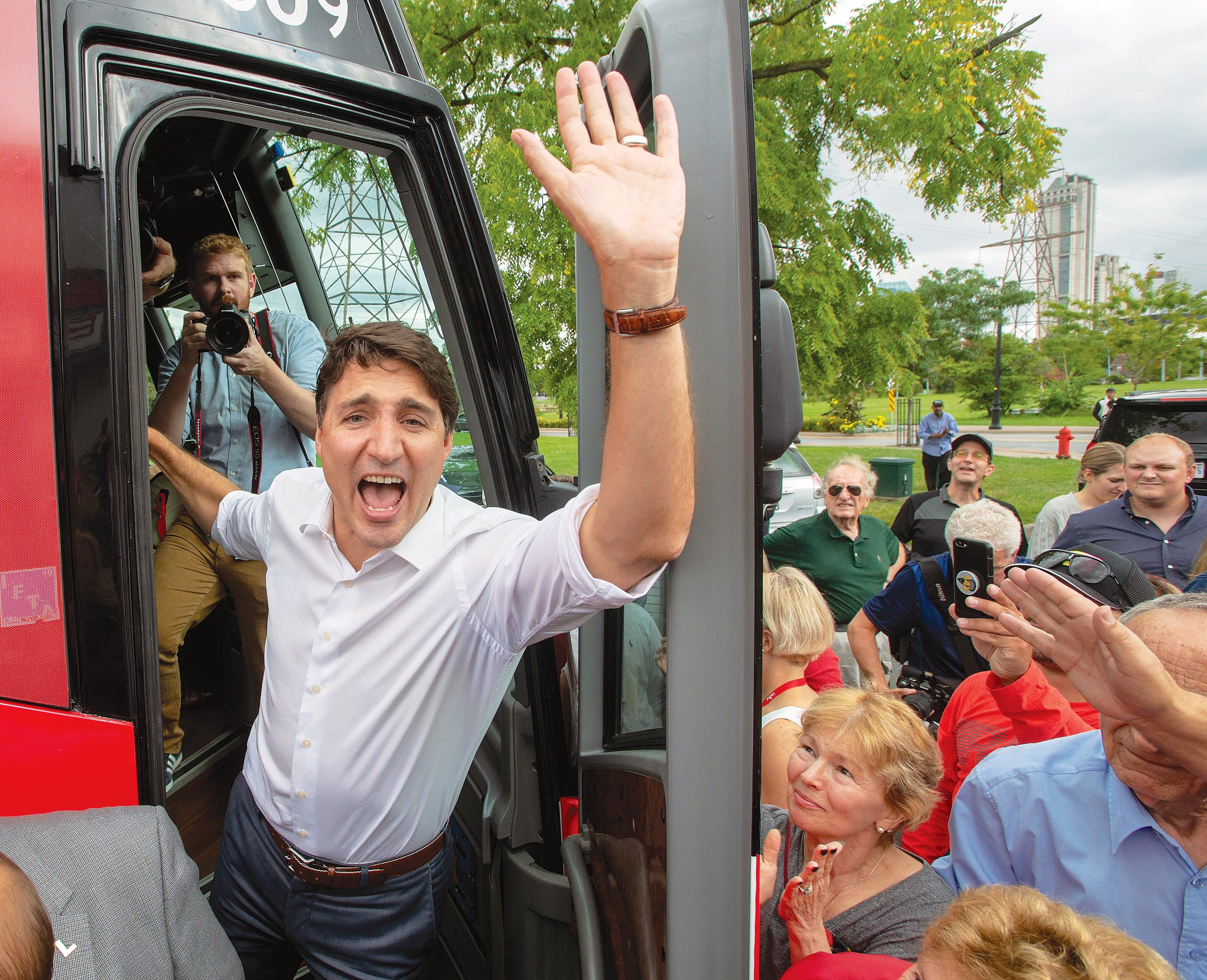 Trudeau campaigning in Niagara Falls, Ont. (Ryan Remiorz/CP)