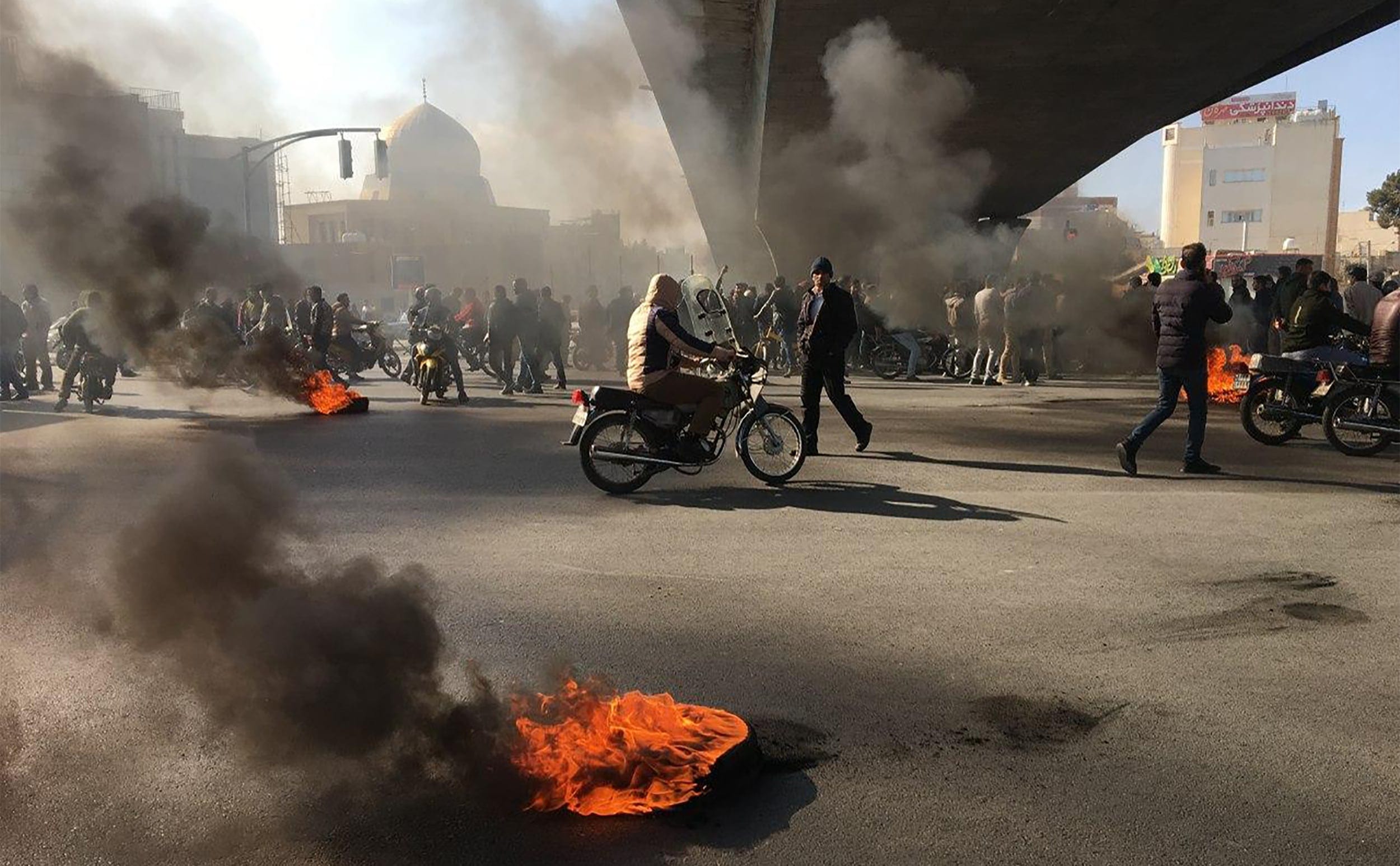 Iranian protesters gather in the central city of Isfahan on Nov. 16, 2019 (AFP/Getty Images)