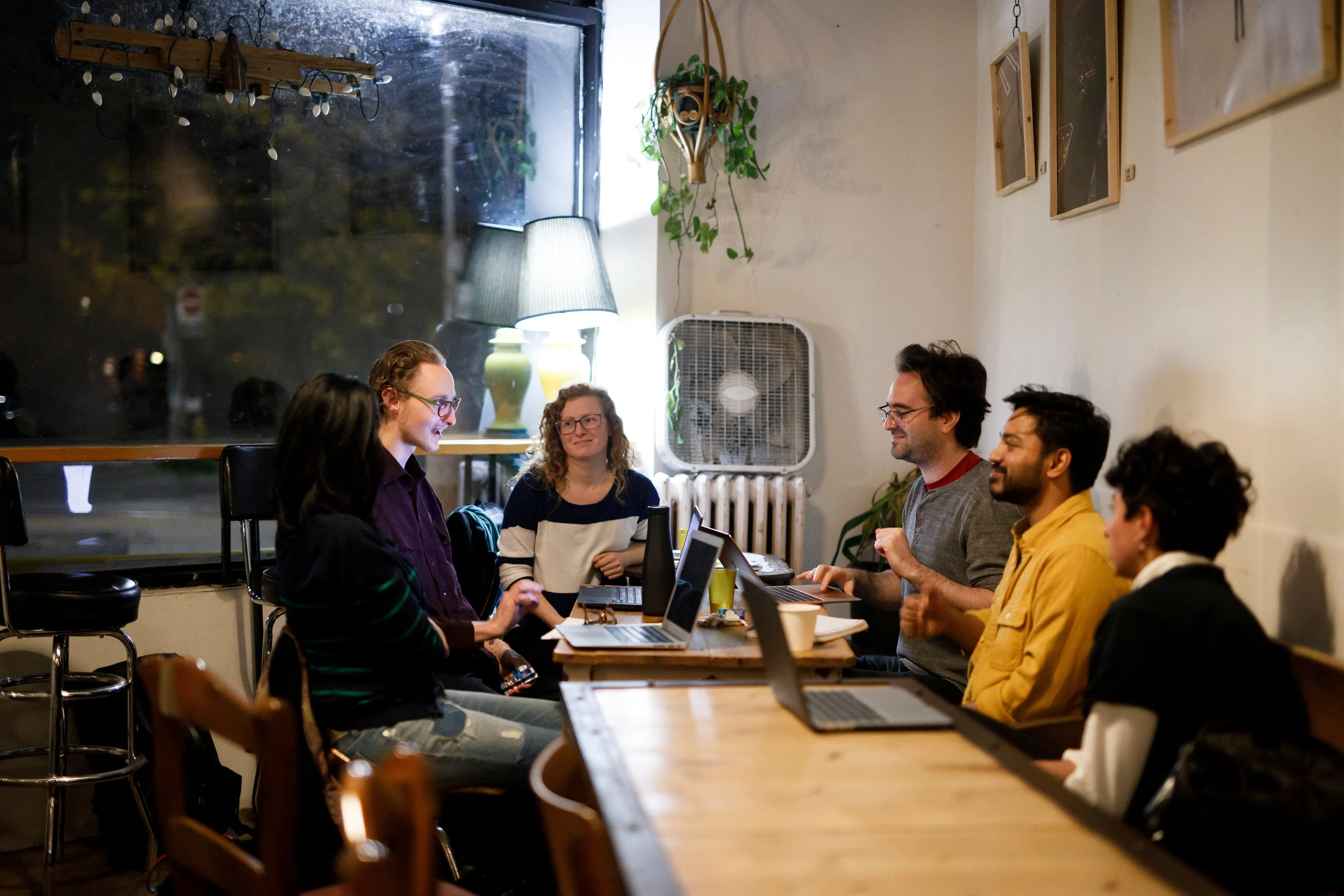 The Toronto chapter of Resource Movement meets in an Annex coffee shop. (Photograph by Cole Burston)
