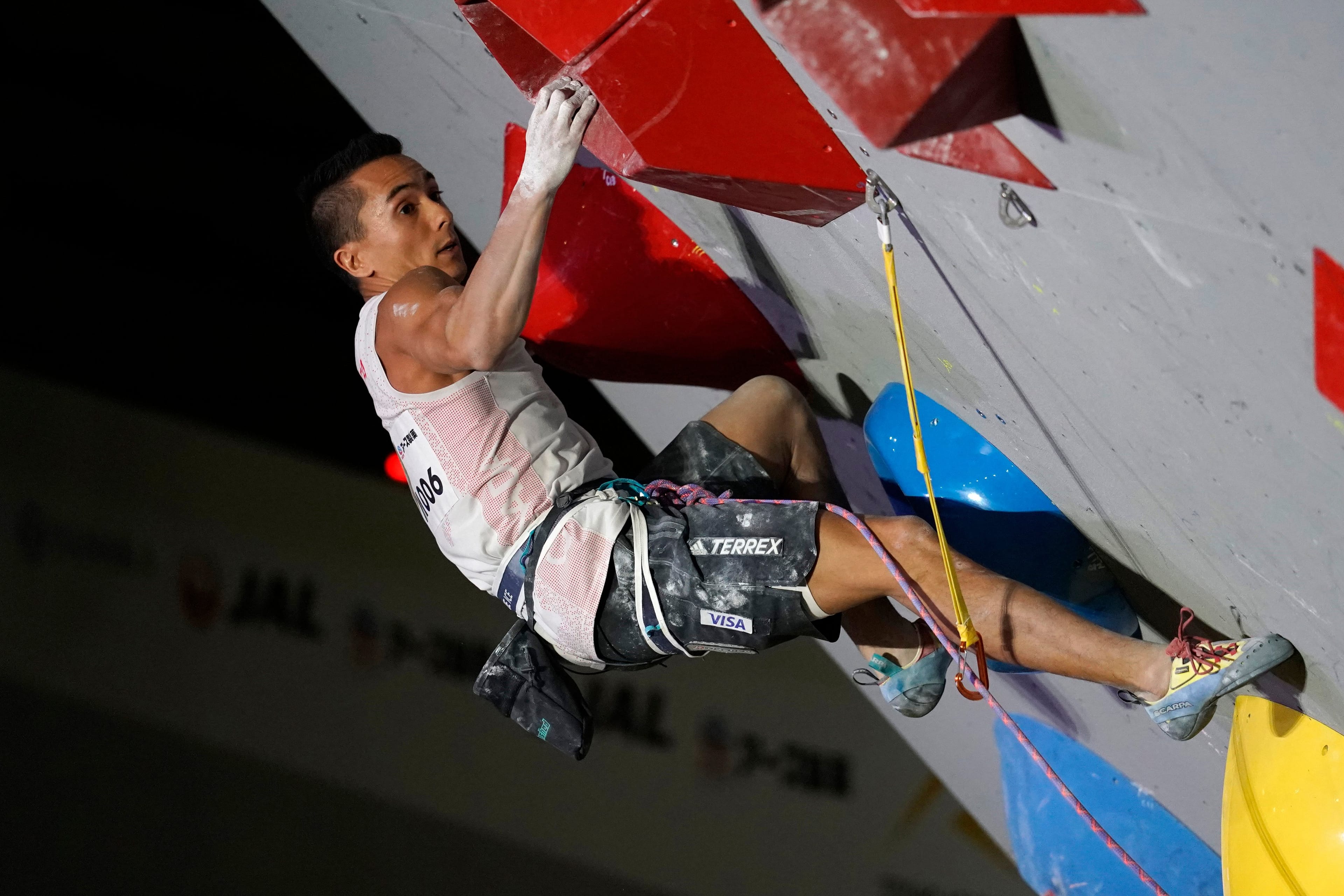 McColl shows off the finger strength that has made him a world-class climber (Toru Hanai/Getty Images)