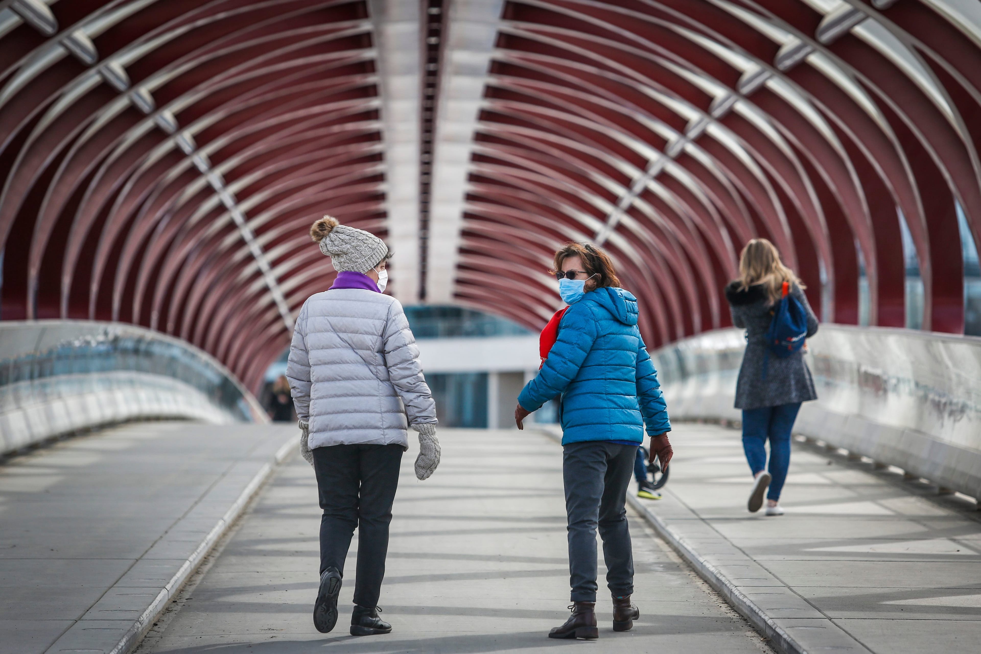 Physical distancing in action in Calgary (Jeff McIntosh/CP)