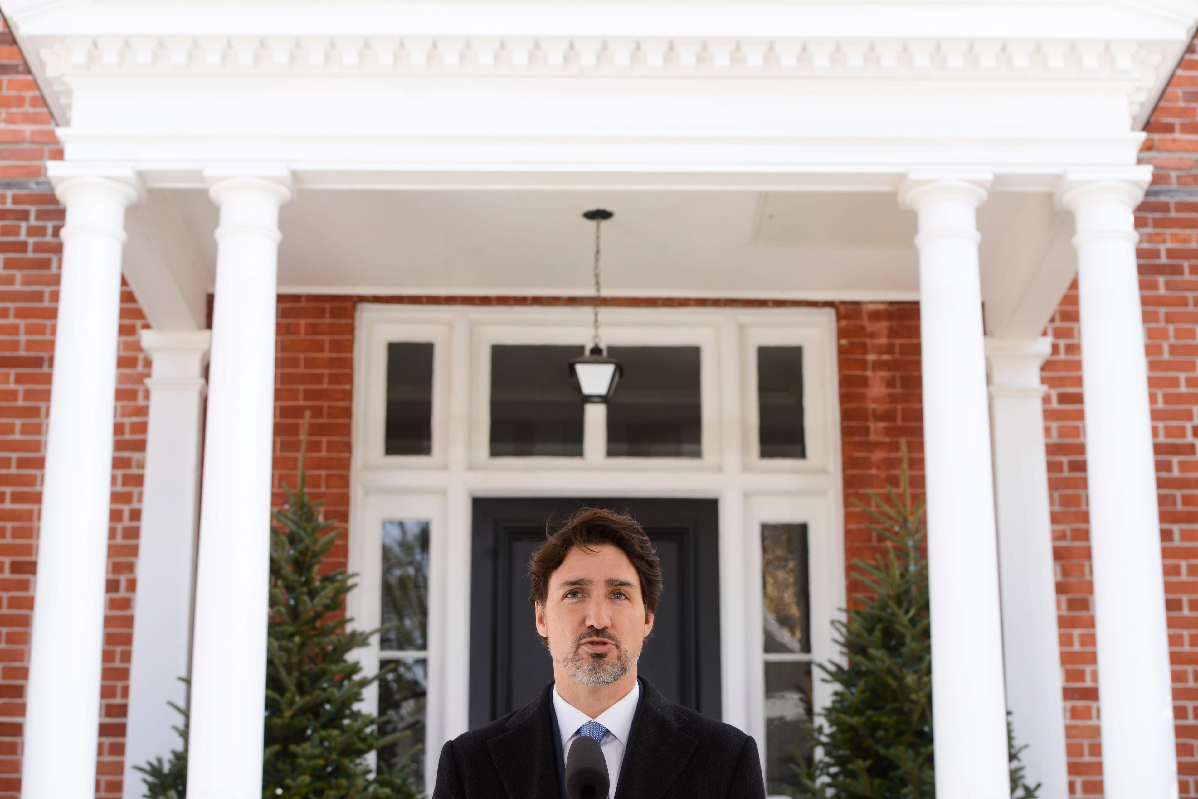 Prime Minister Justin Trudeau addresses Canadians on the COVID-19 pandemic from Rideau Cottage in Ottawa on Tuesday, April 7, 2020. (Sean Kilpatrick/CP)