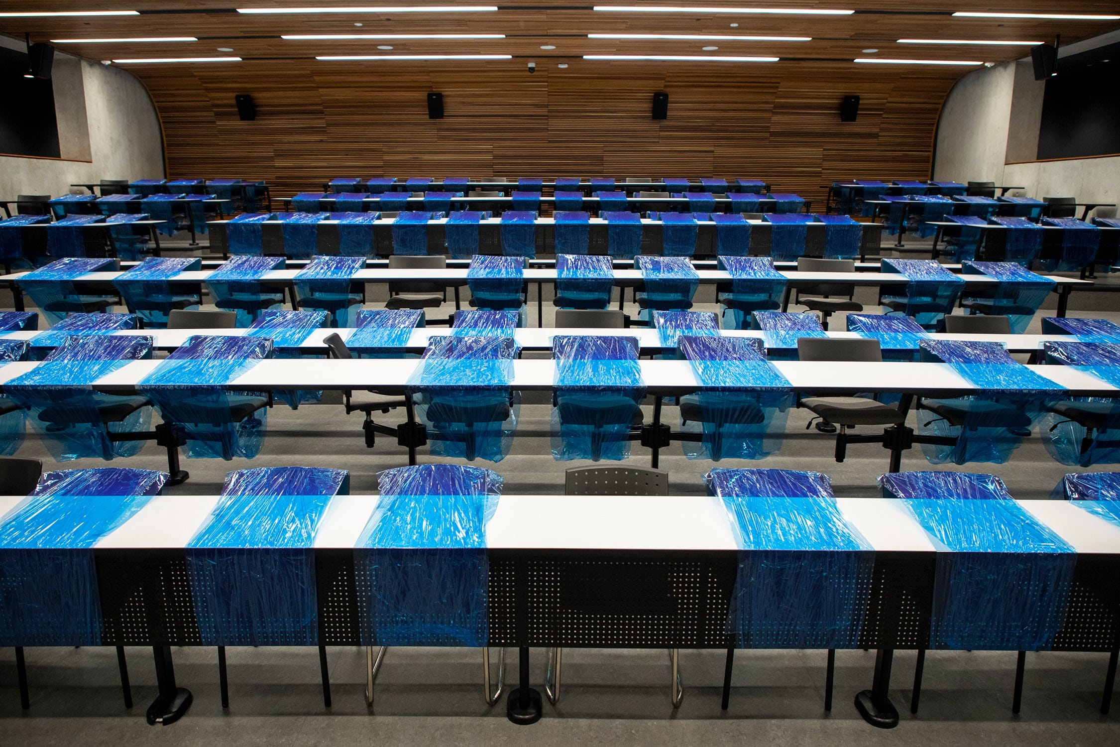 Building and classroom safety measures in the Maanjiwe Nendamowinan building at the UofT Mississauga Campus (Nick Iwanyshyn/University of Toronto)