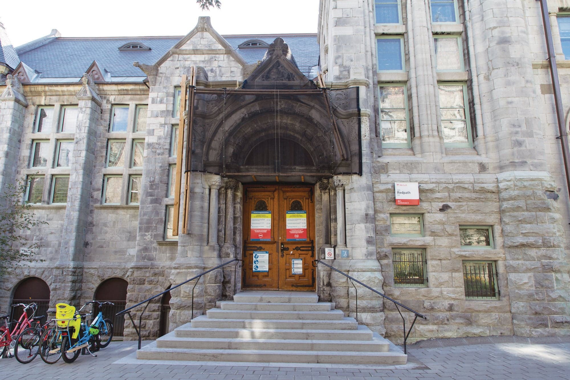 Photograph of McGill University's construction on campus. (Photograph by Stacy Lee)