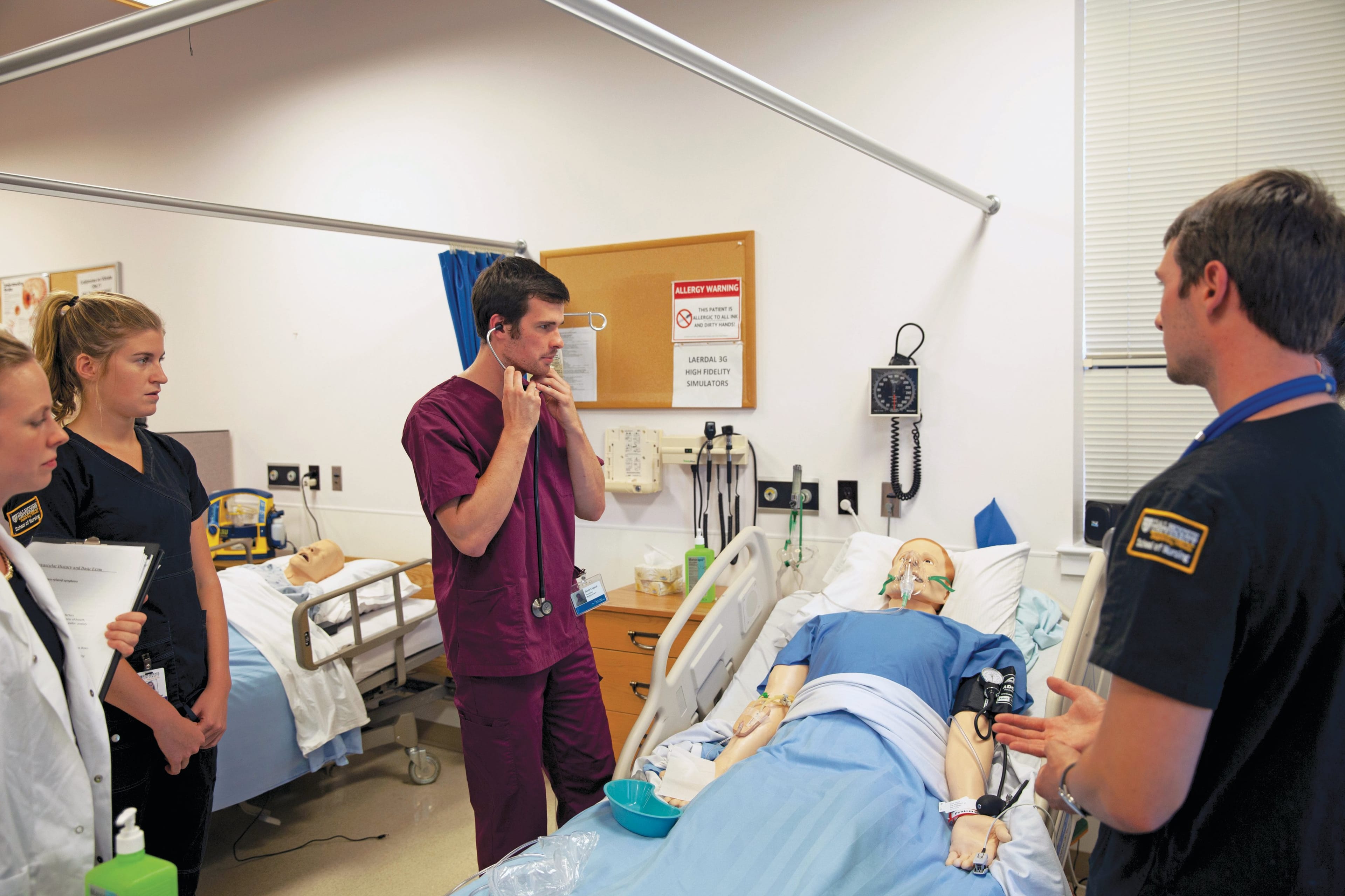 Dalhousie Nursing students in the nursing simulation lab, September 29, 2015. (Photograph by Kayla Chobotiuk)