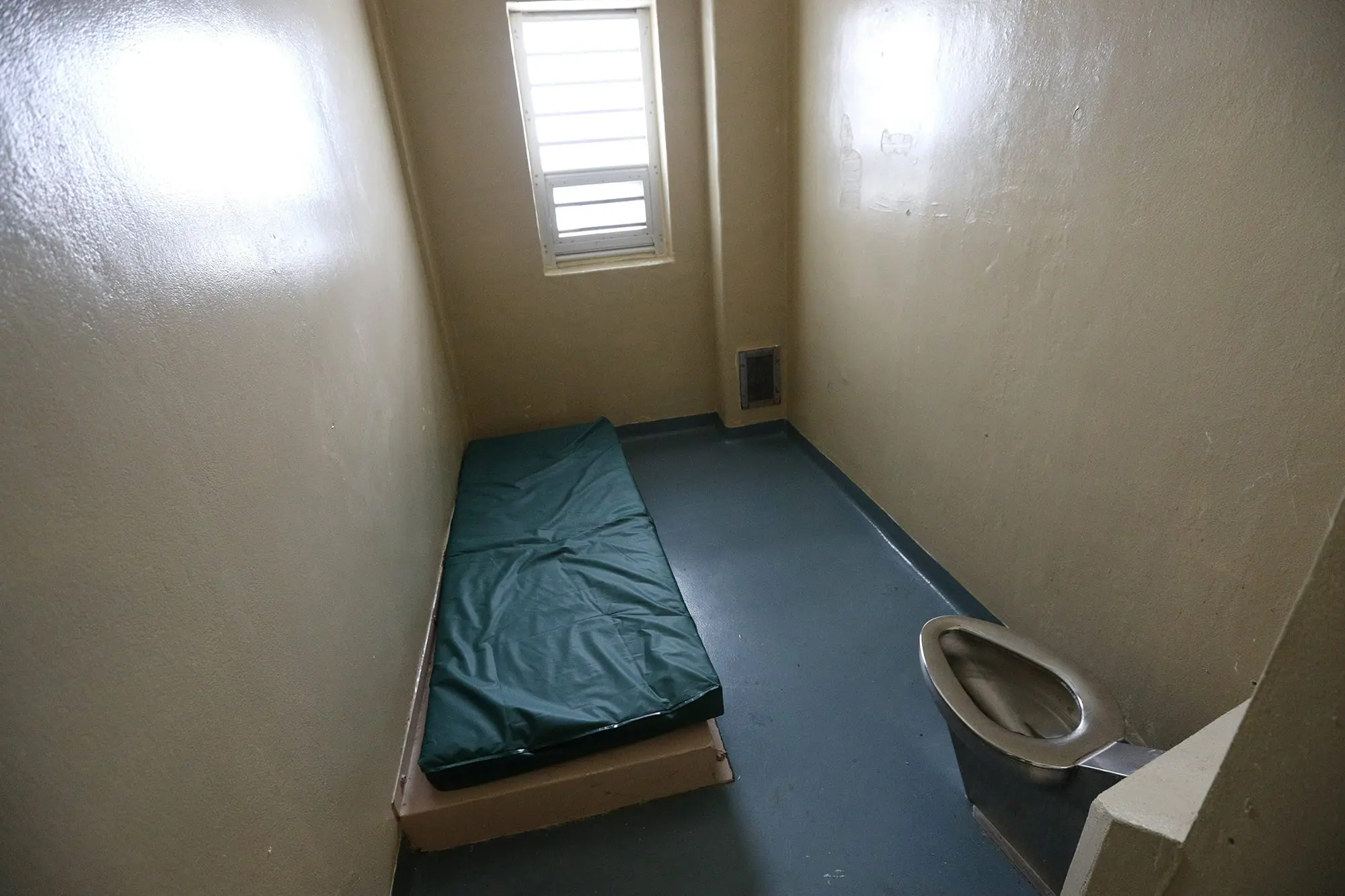 A view of a segregation cell at Joyceville medium security institution in Kingston, Ontario on Wednesday, January 24, 2018.(Lars Hagberg/CP)