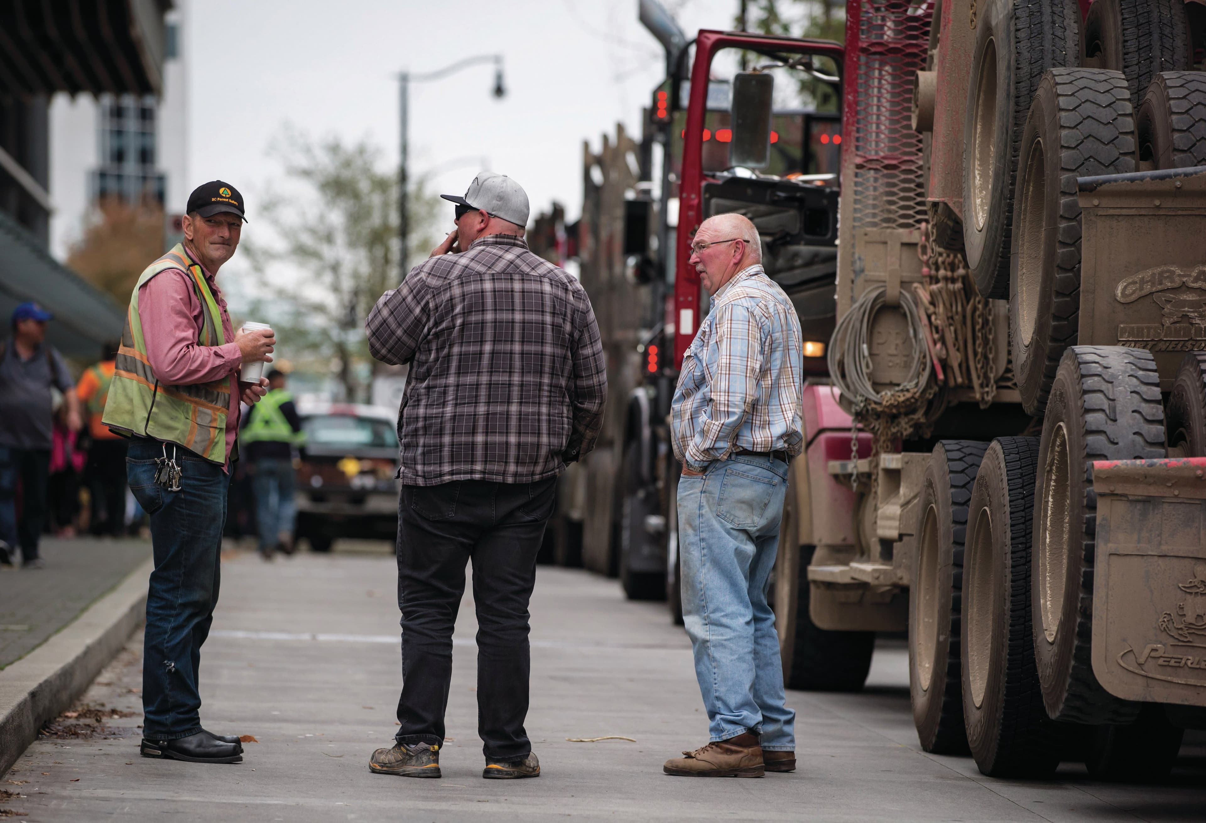 Logging truck drivers protesting forest-industry layoffs in 2019 (Darryl Dyck/CP)